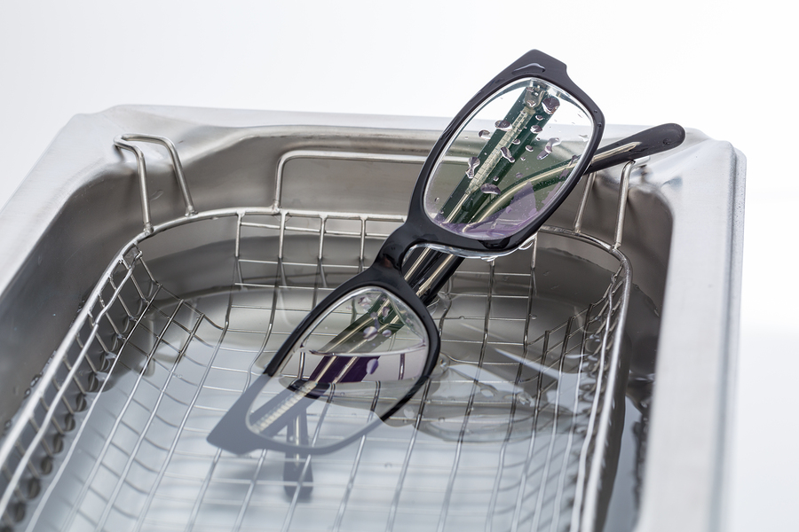 an ultrasonic cleaner, one of the processes in content restoration.